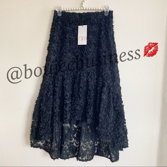 ZARA Ruffled Skirt - Picture 8 of 9